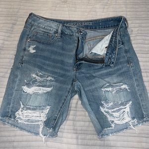 American eagle ripped up moms Jean shorts